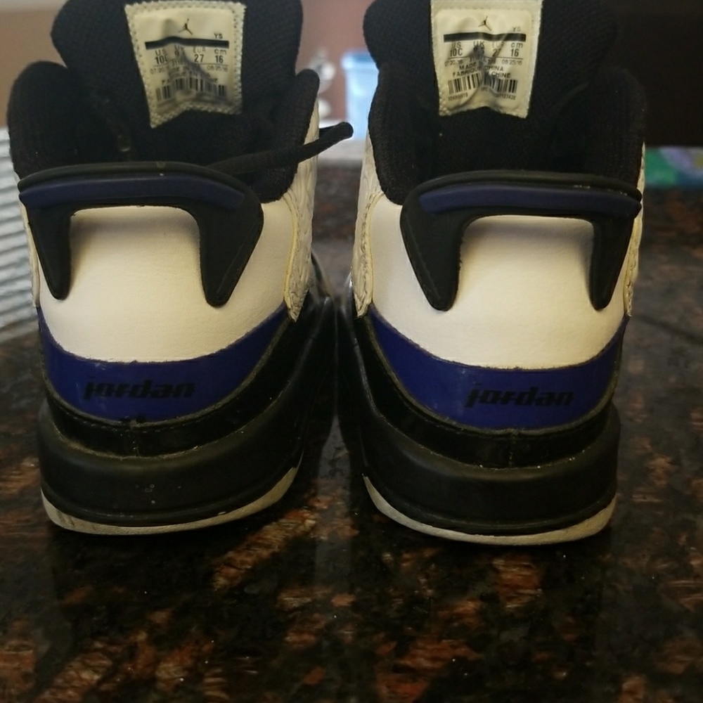Jordan's - Picture 3 of 4
